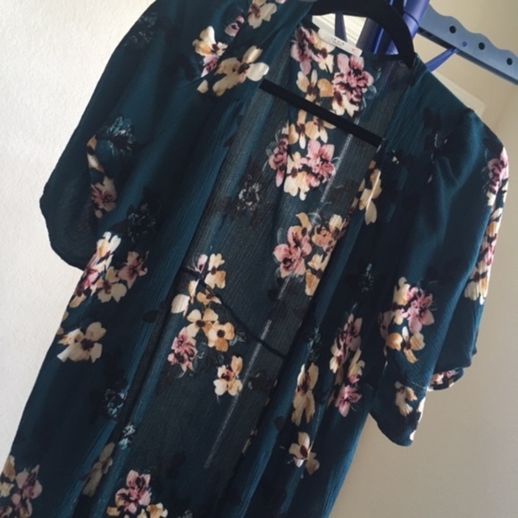 Le Lis Tops - 🛍 Floral Wrap Dress / Kimono